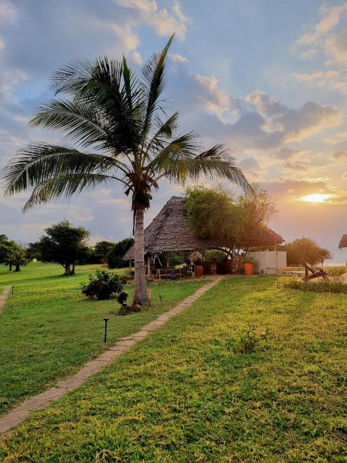 Pangani Cliffs Lodge Exterior photo