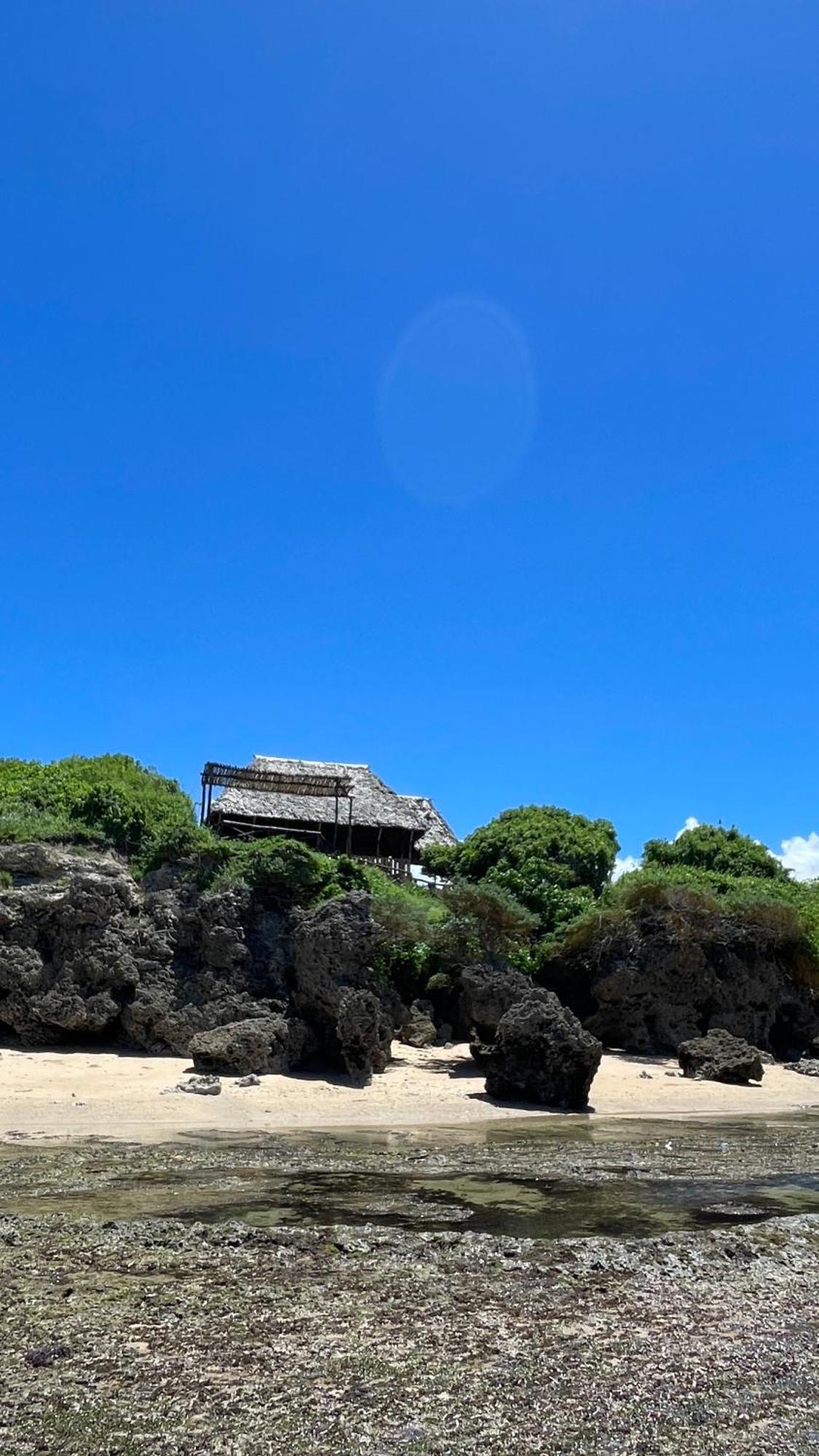 Pangani Cliffs Lodge Exterior photo